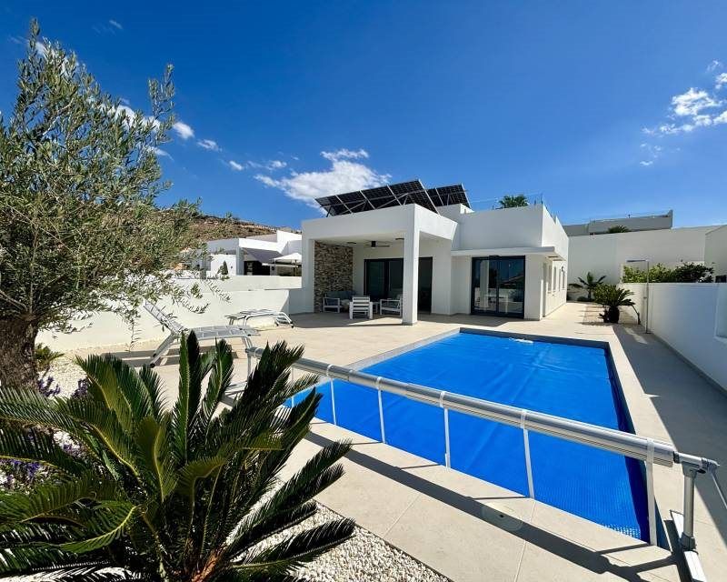 Property photo 1 of 37