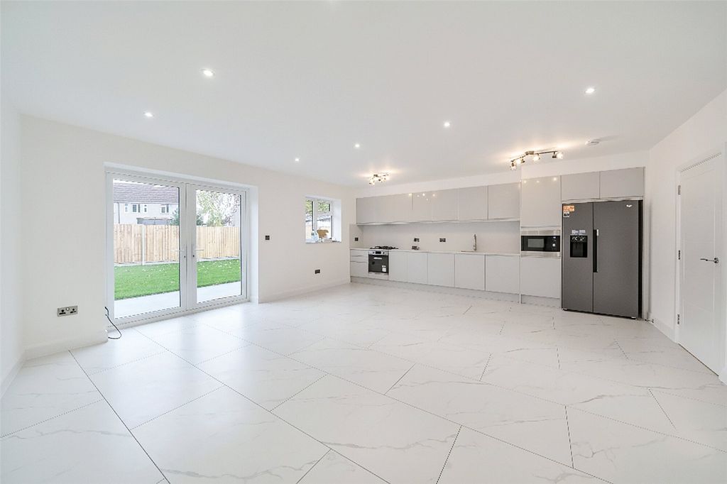 Property photo 1 of 11 Picture No. 40
