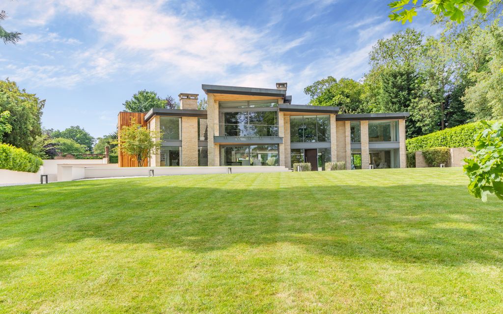 Property photo 1 of 47