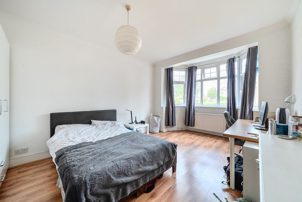 Property photo 2 of 14 1334241-2-68949Db...