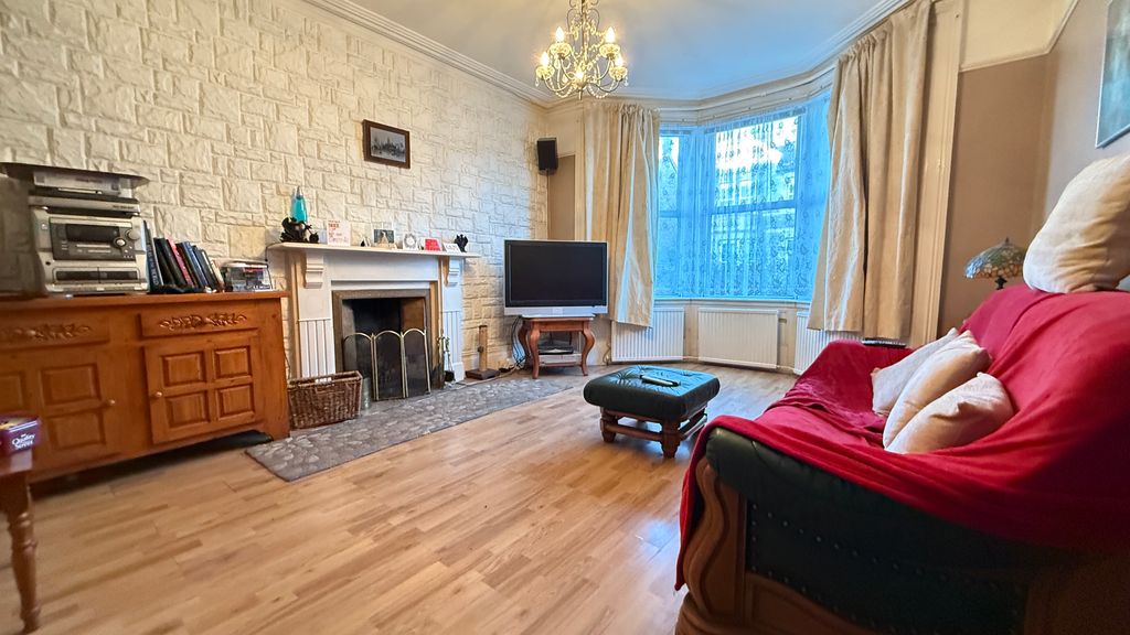 Property photo 2 of 24 Img_E1105