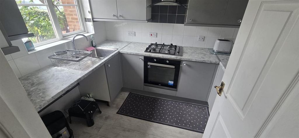 Property photo 3 of 10 Layout: