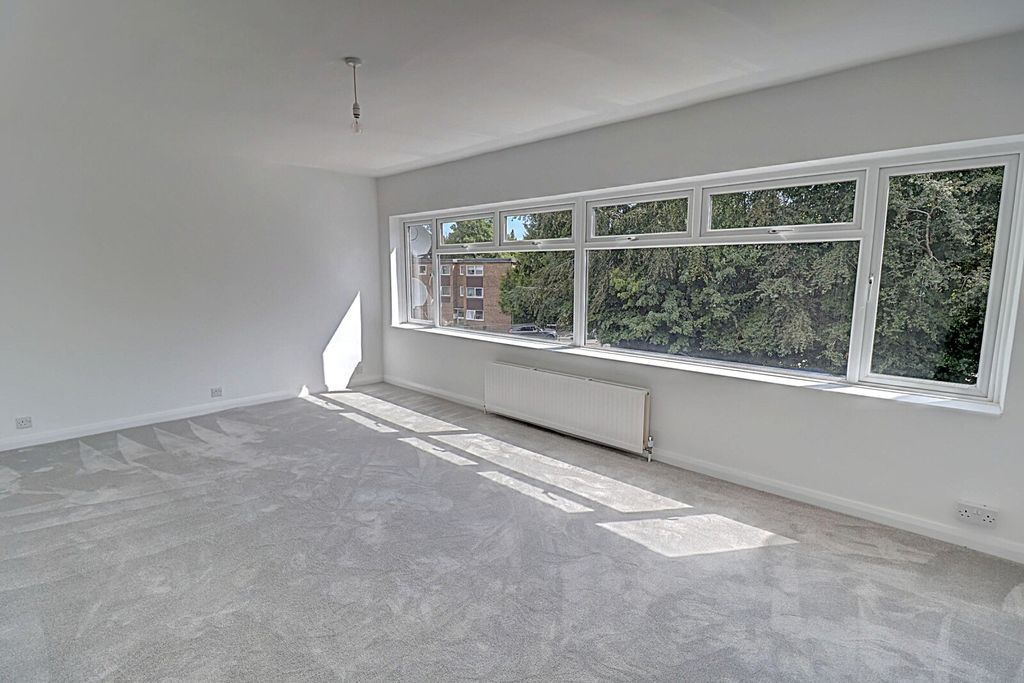Property photo 2 of 11 Picture No. 02
