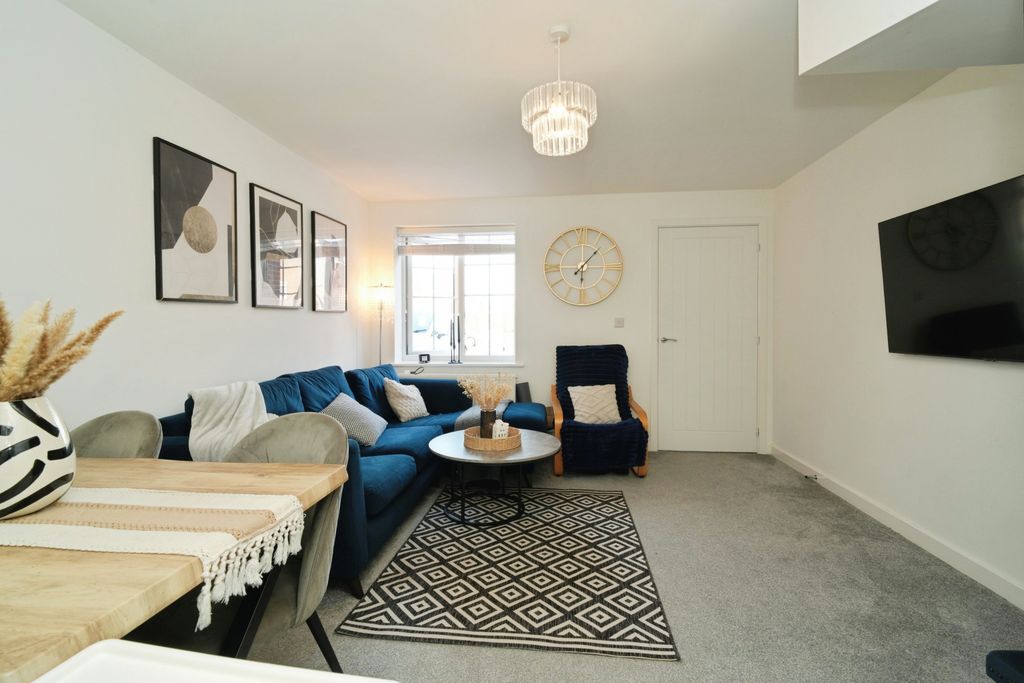 Property photo 3 of 15 Living Room