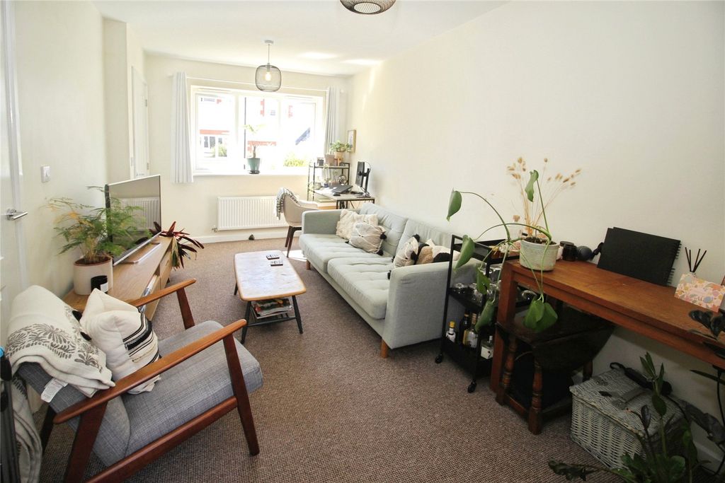 Property photo 2 of 16 Picture No. 23
