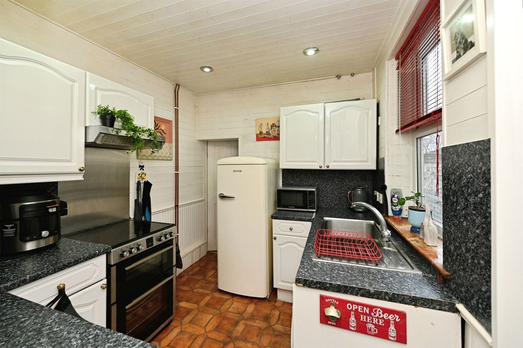 Property photo 2 of 15