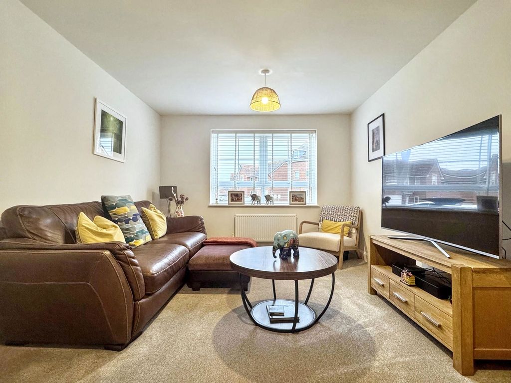 Property photo 3 of 25