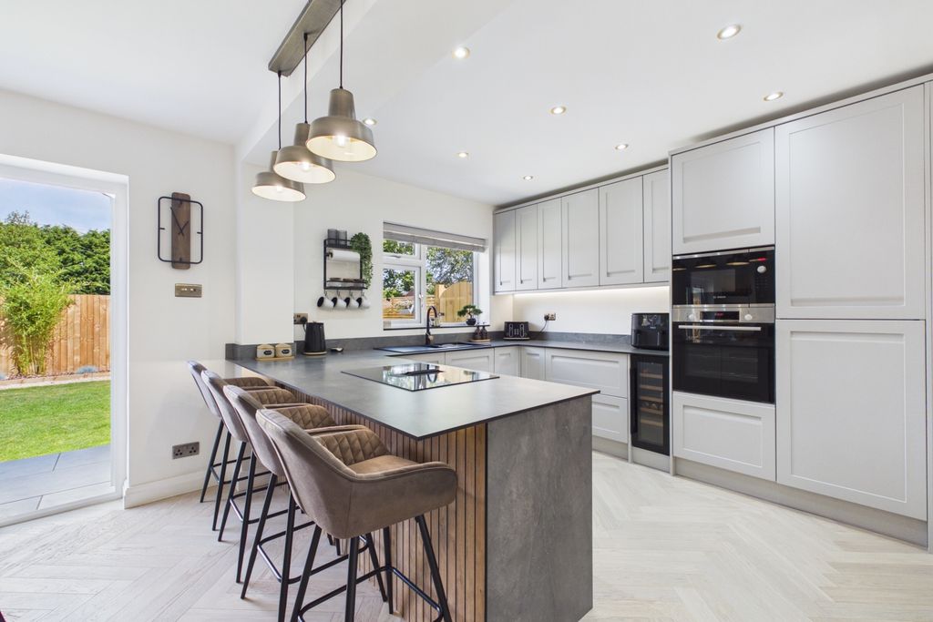 Property photo 1 of 22 Elvington Park - Open Plan Kitchen