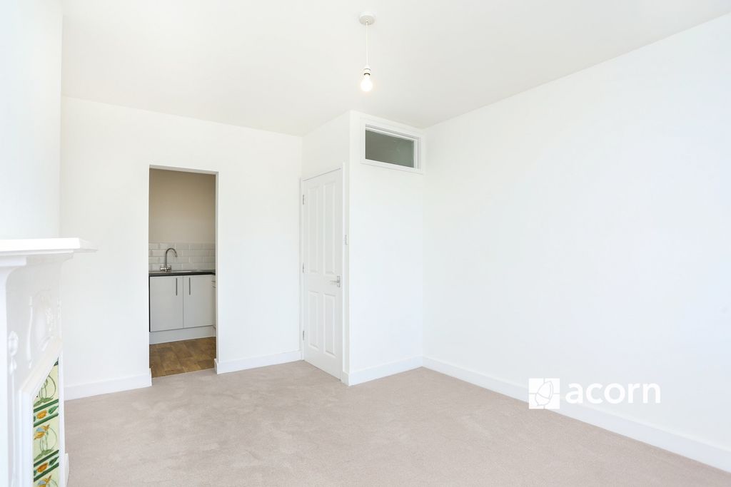 Property photo 2 of 10 6ee48A9E-Dd8F-F01...
