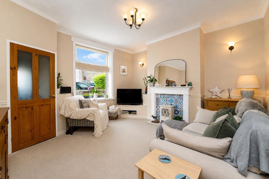 Property photo 2 of 12