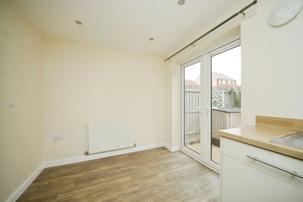 Property photo 3 of 17 Photo