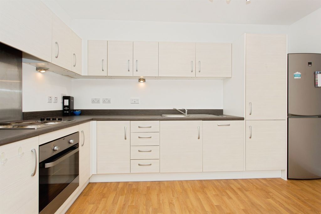 Property photo 3 of 8
