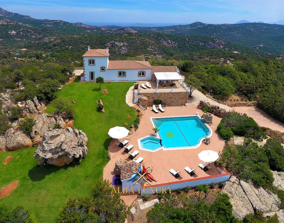 Property photo 1 of 24