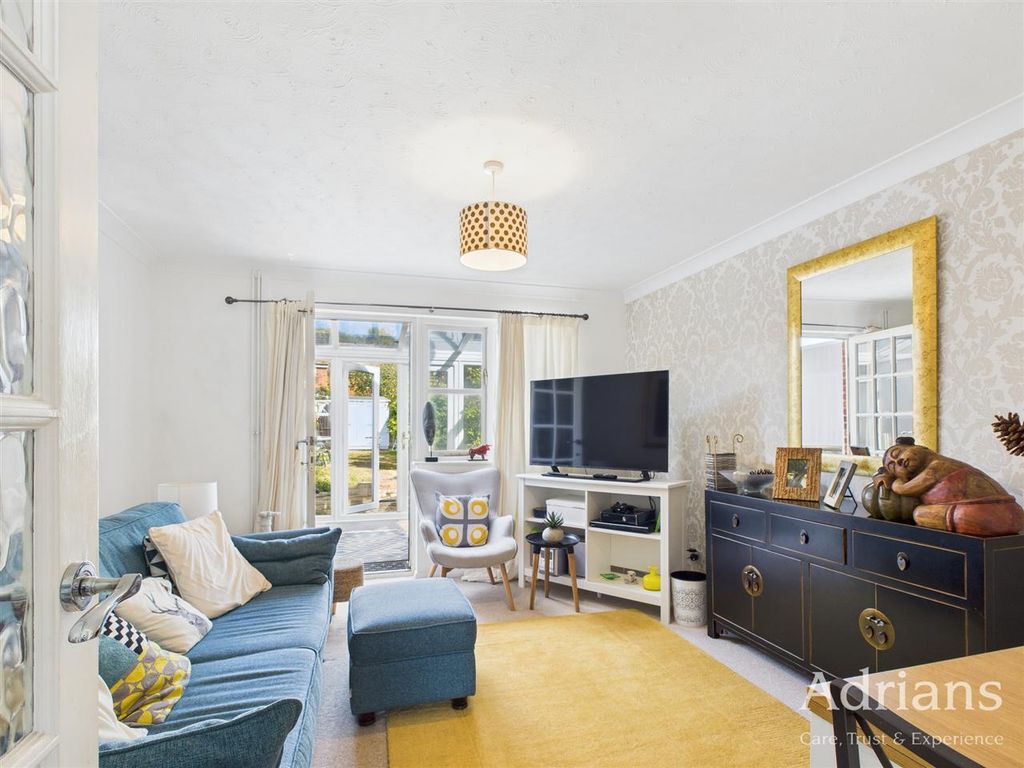 Property photo 3 of 12