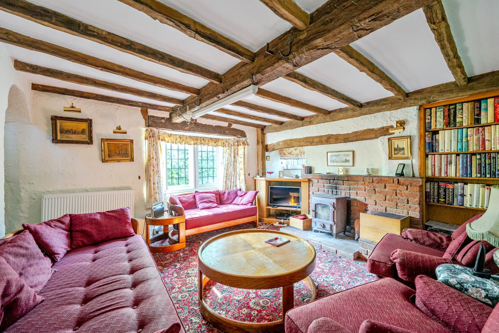 Property photo 3 of 21 1282060 (2)