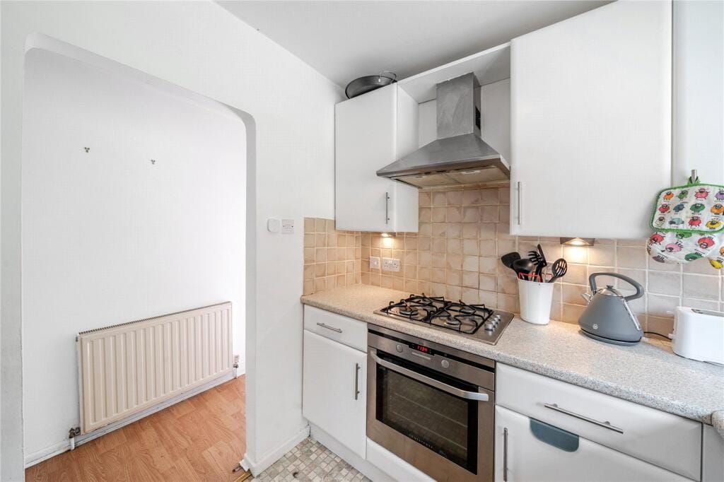 Property photo 2 of 25