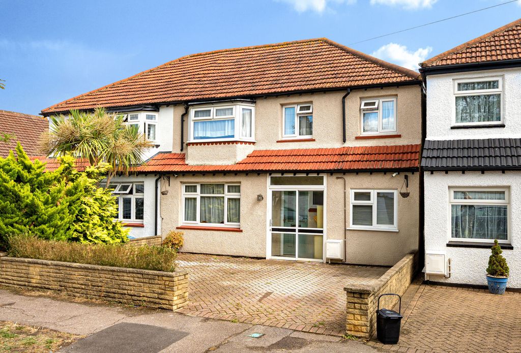 Property photo 1 of 13 1346178-1-68B1887...