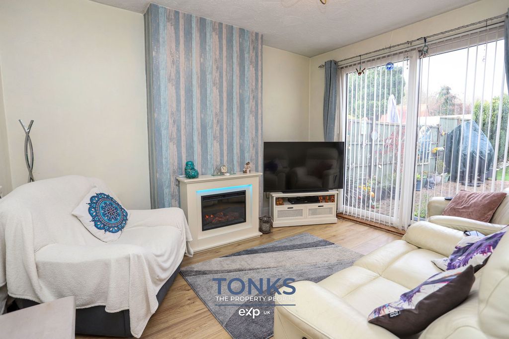 Property photo 3 of 23