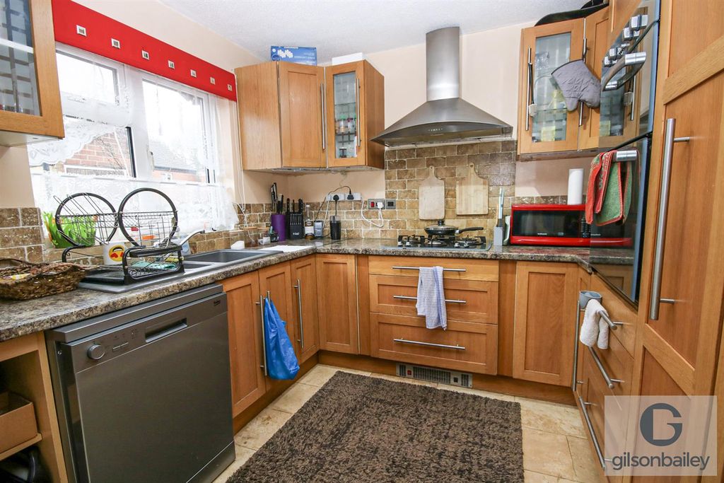 Property photo 3 of 15 12-Img_2149.Jpg