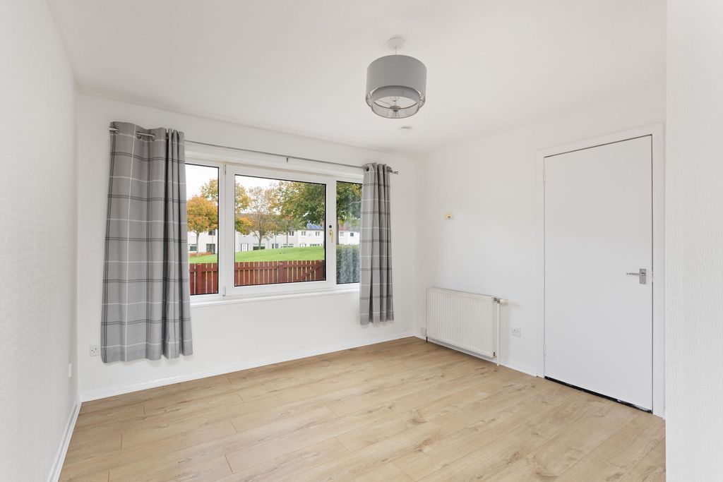 Property photo 2 of 20 Lounge / Dining Room