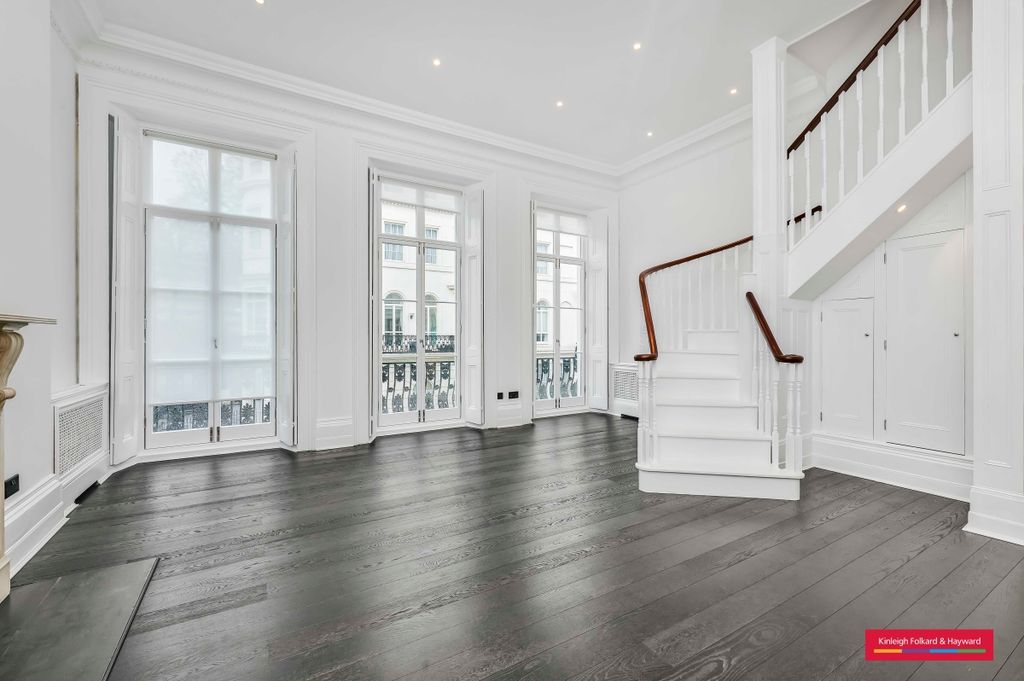 Property photo 1 of 11 Reception