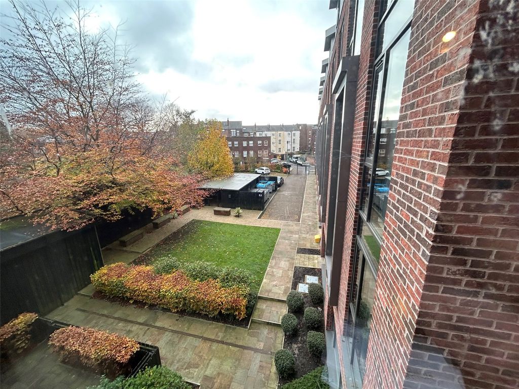 Property photo 3 of 6 Picture No. 11