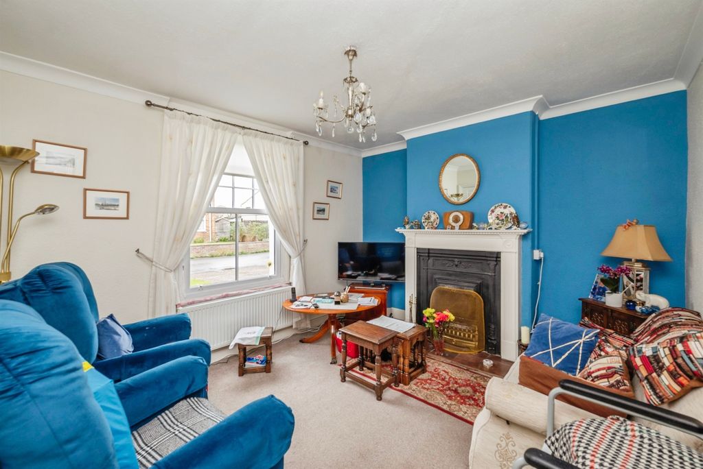 Property photo 3 of 23