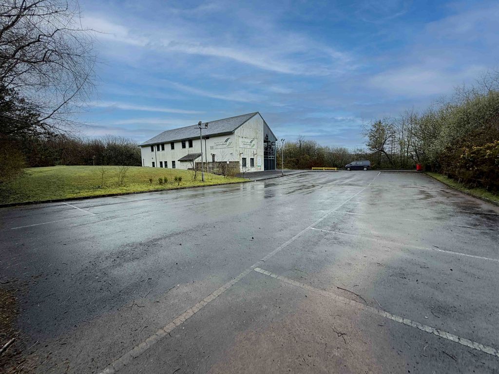 Property photo 3 of 42 Gallery