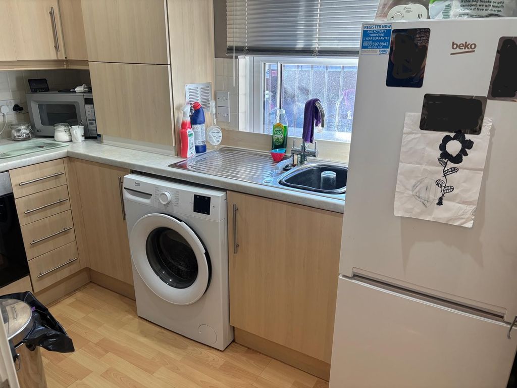 Property photo 3 of 6