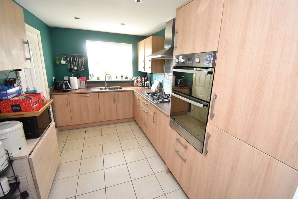 Property photo 3 of 22 Picture No. 05