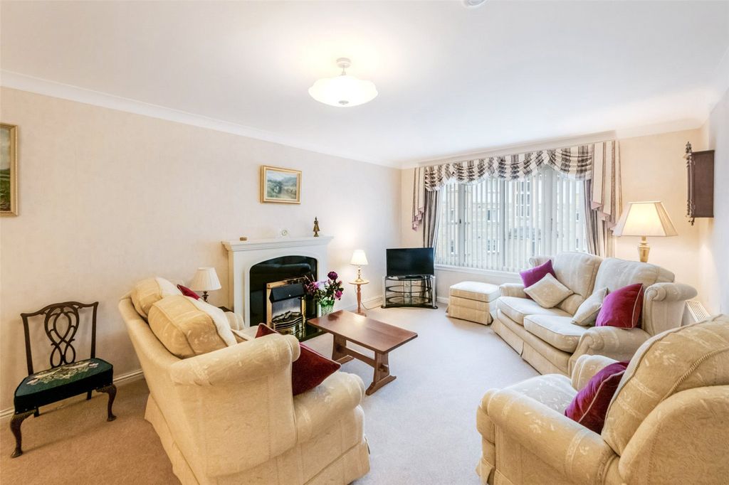 Property photo 2 of 25 Picture No. 19