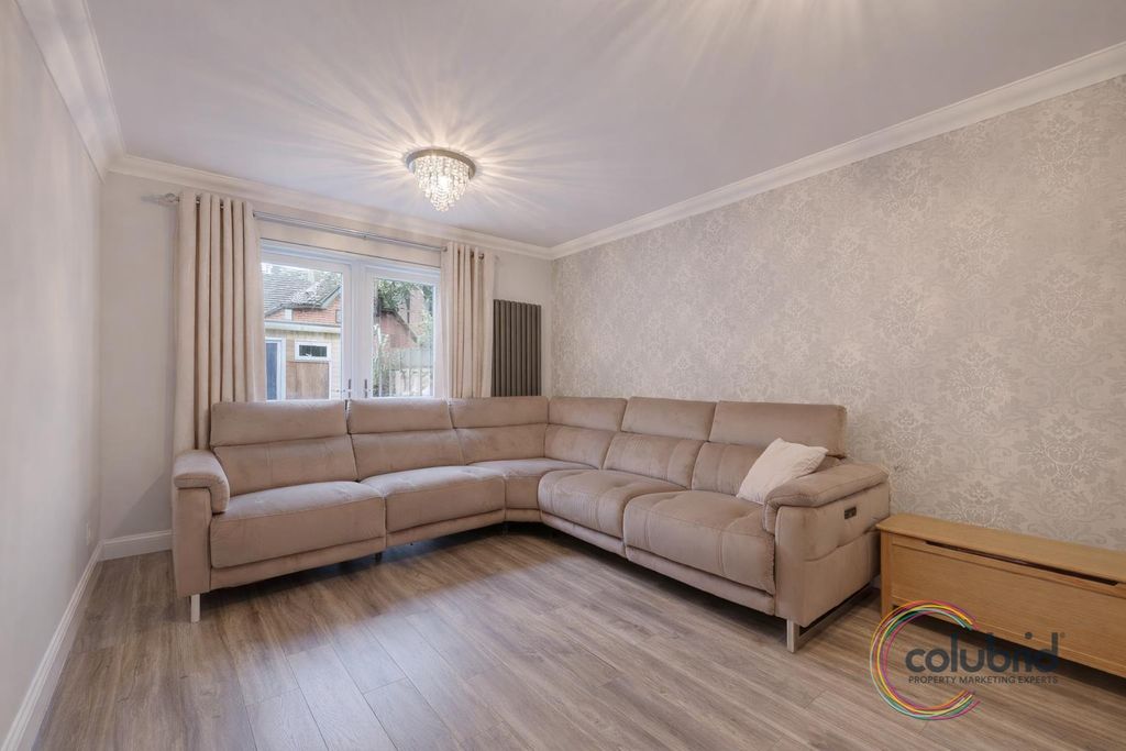 Property photo 3 of 16