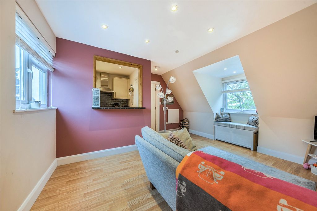 Property photo 2 of 9 Living Area