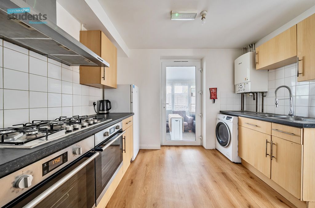 Property photo 2 of 13 4Fc7E37A-5F2d-4Db...