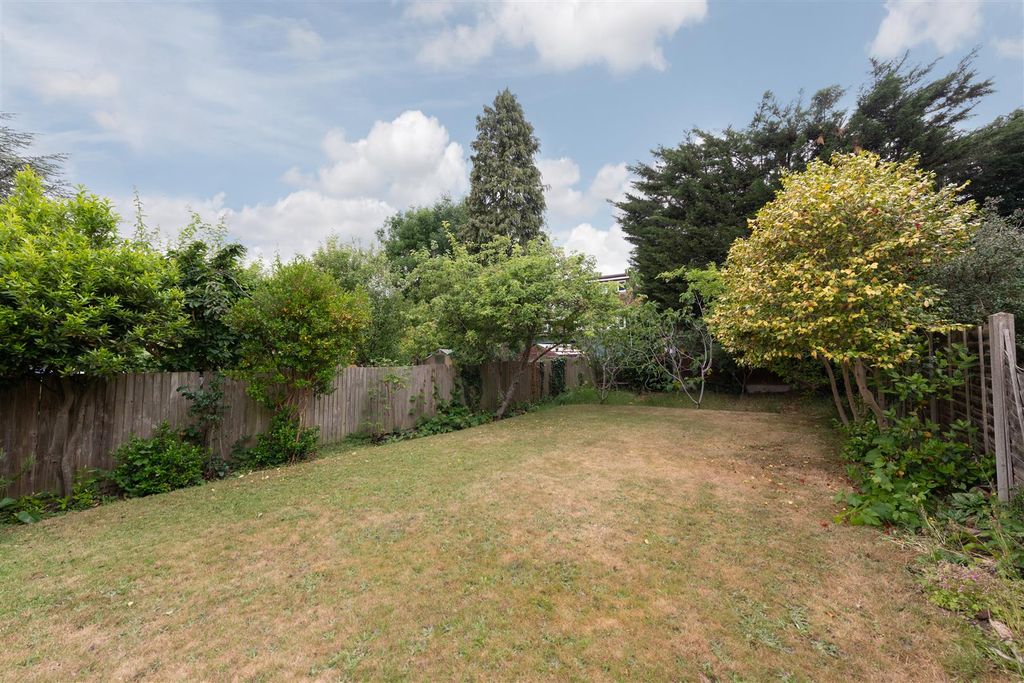 Property photo 2 of 14 Exeter 10.Jpg