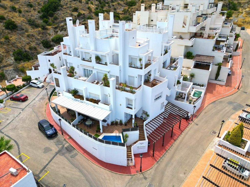 Property photo 1 of 30