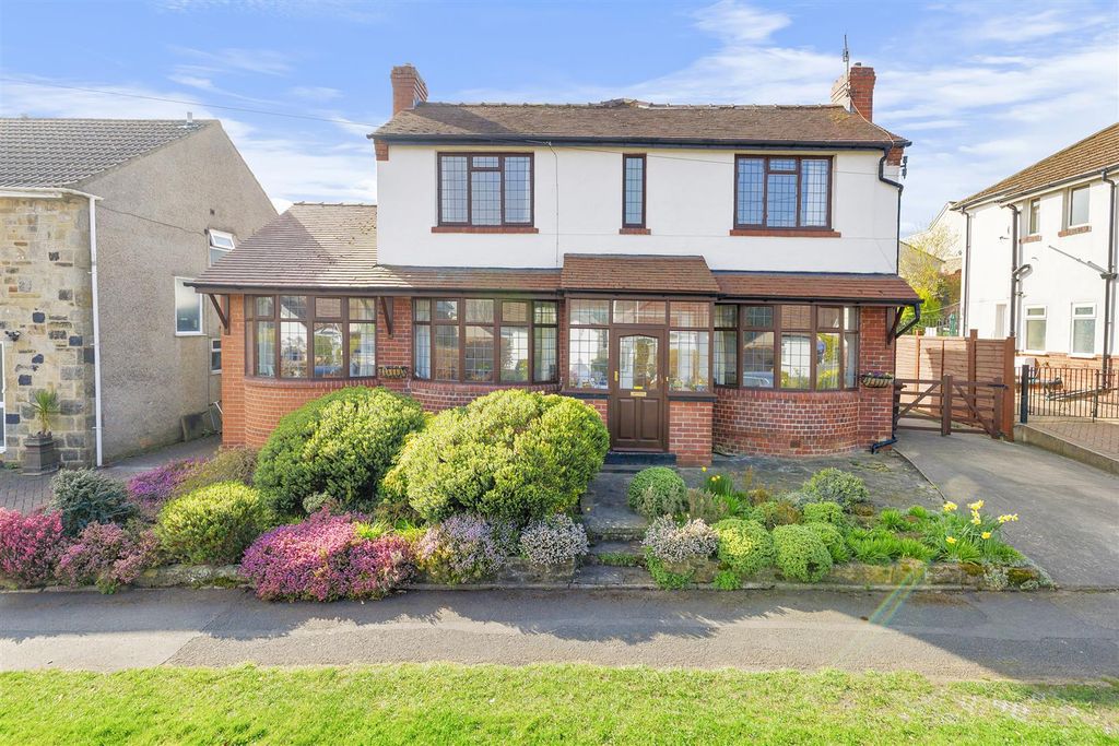 Property photo 1 of 25 Newfield Avenue