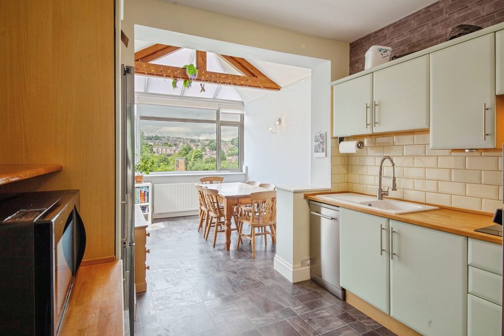 Property photo 2 of 16 Pbox-Img.Jpg