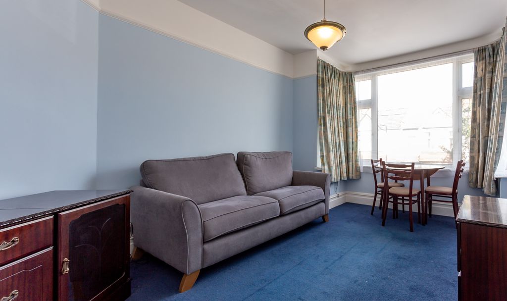 Property photo 1 of 5