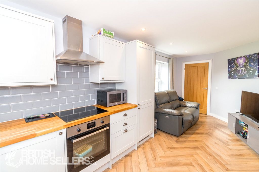 Property photo 3 of 14 Picture No. 09