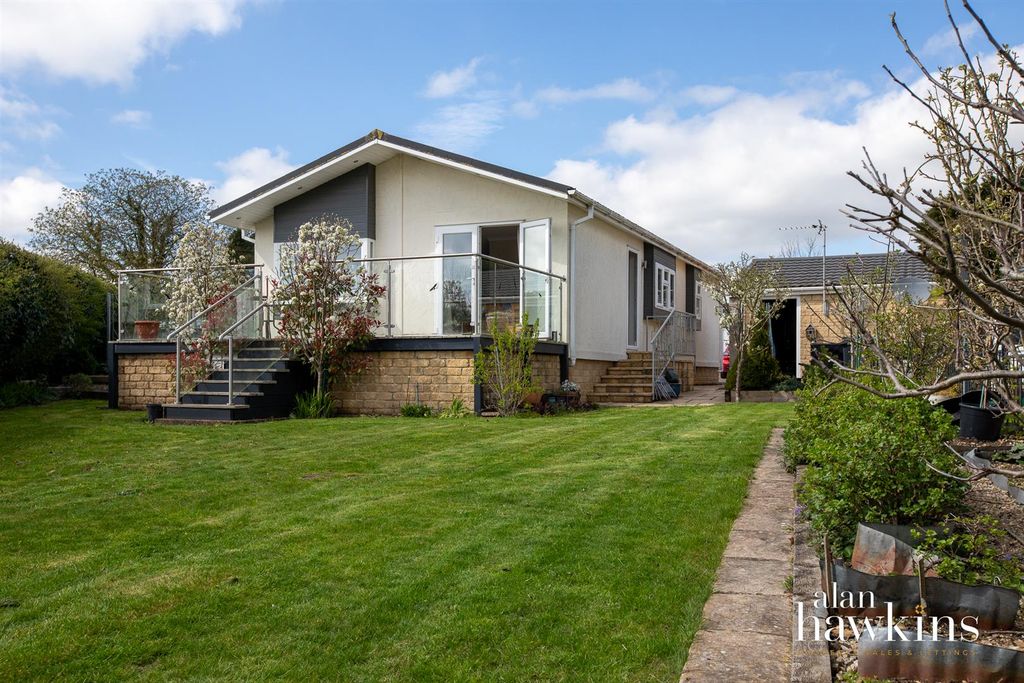Property photo 1 of 17 3496-6.Jpg