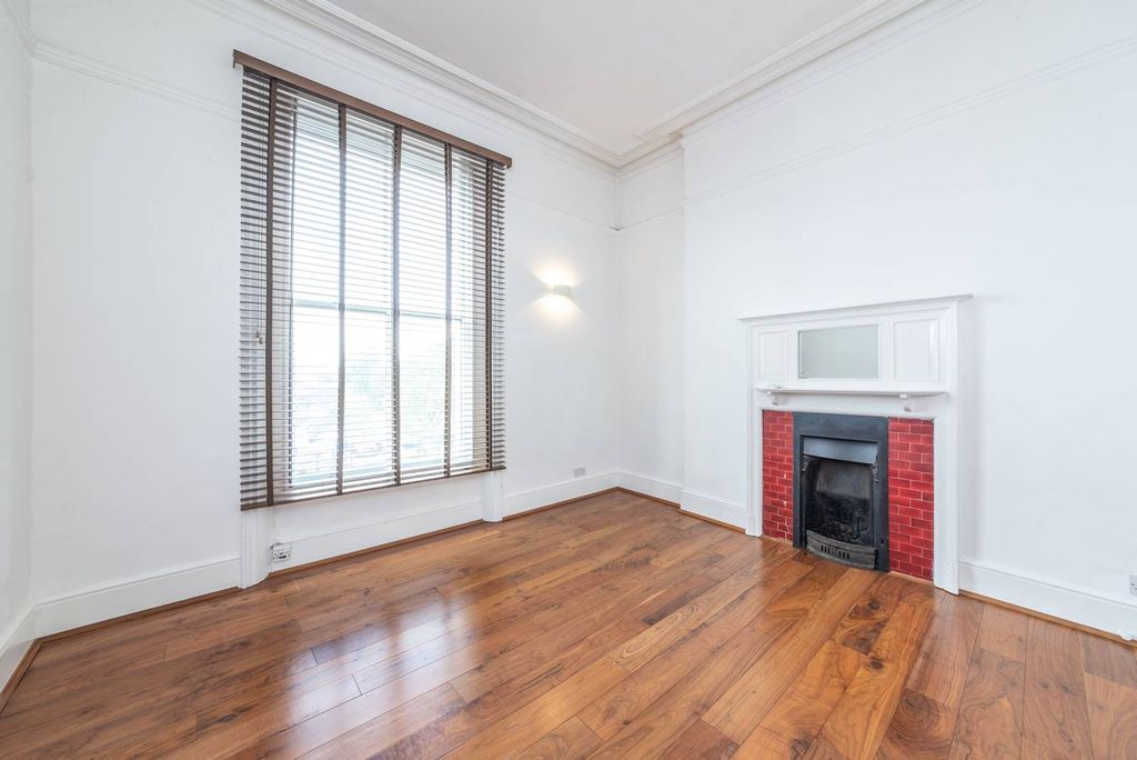Property photo 1 of 5