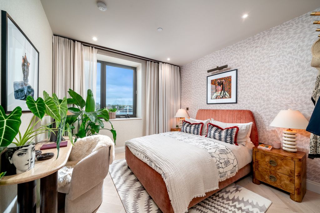 Property photo 3 of 12 Photo 2