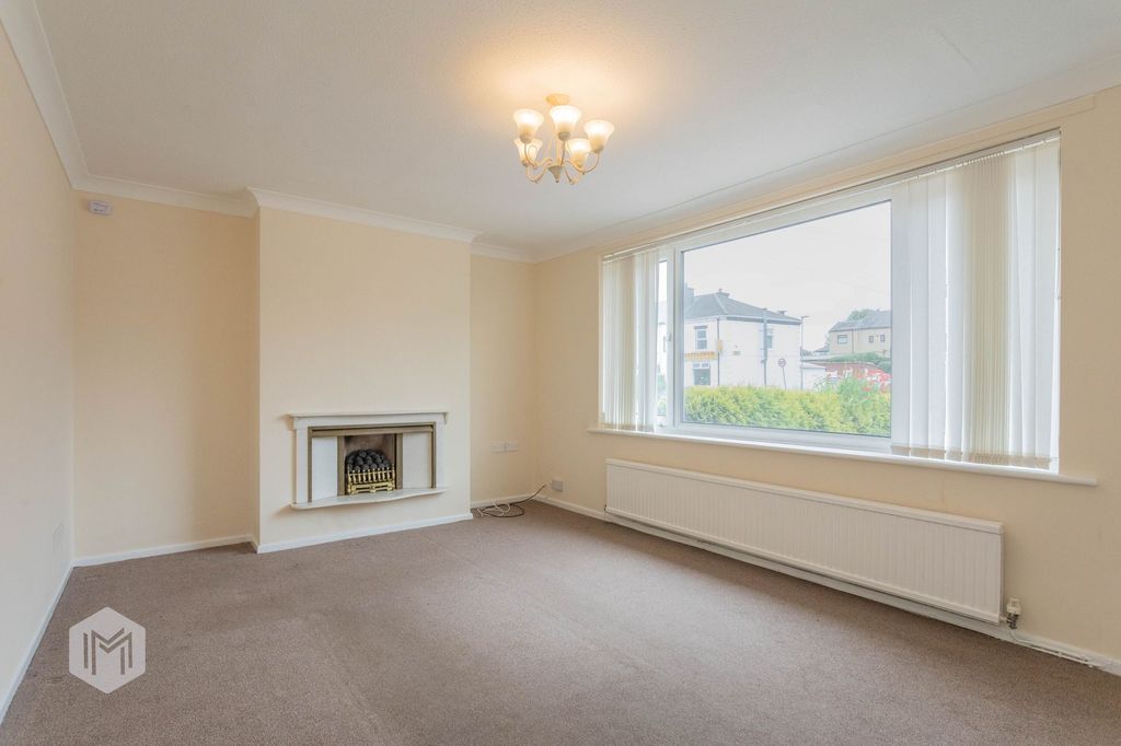 Property photo 2 of 26