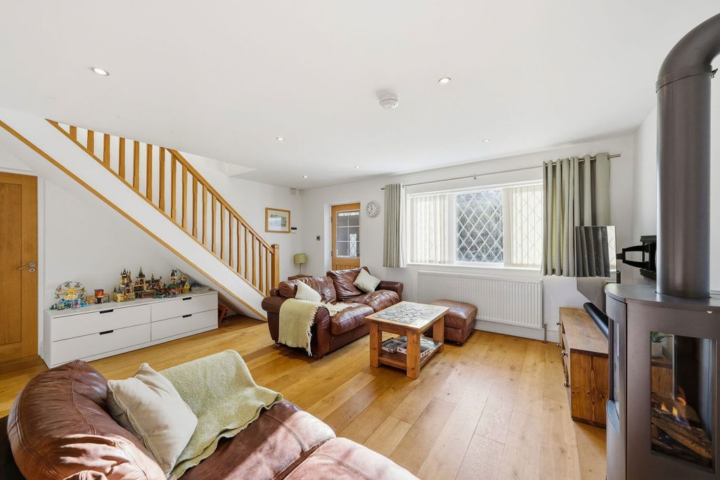 Property photo 2 of 24