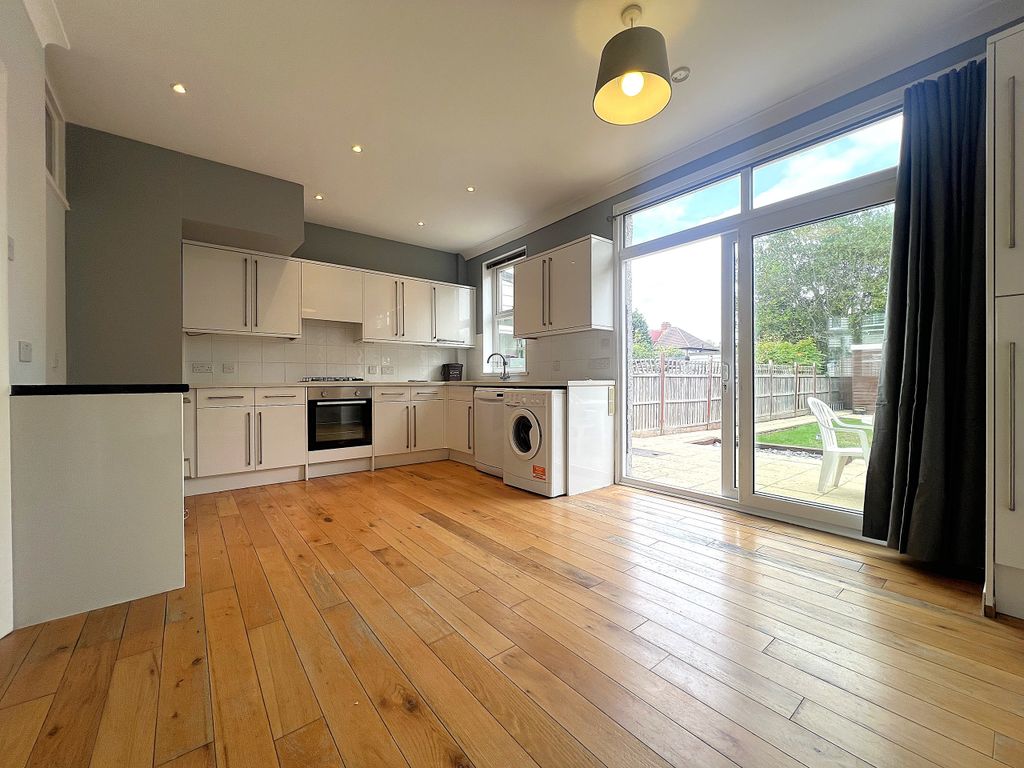 Property photo 3 of 10 Img_5940.Jpg