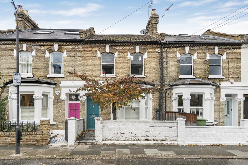 Property photo 3 of 12