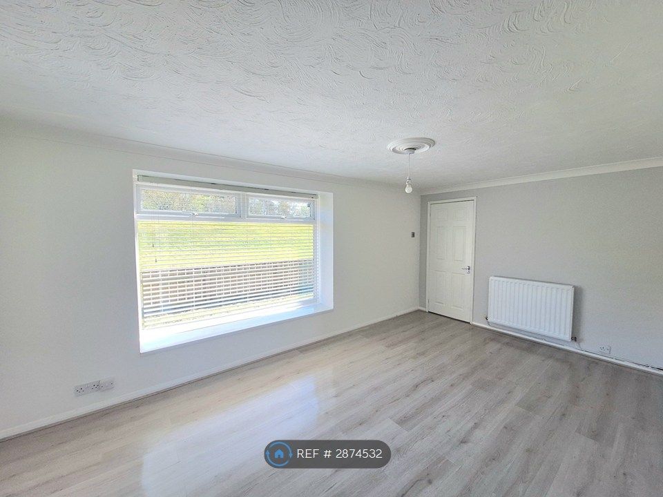 Property photo 3 of 12 Living Room