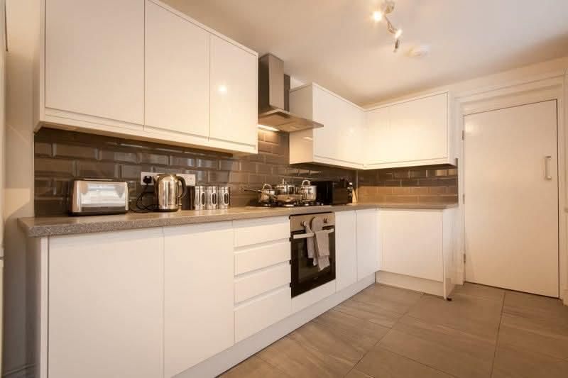 Property photo 2 of 7 97496504.Jpg
