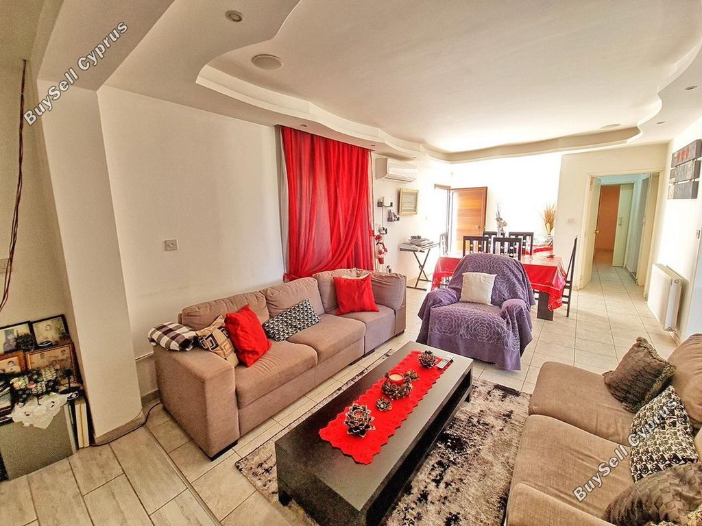 Property photo 2 of 26